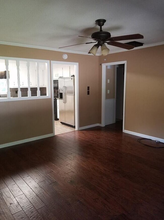 Photo - 1205 Centerville Rd