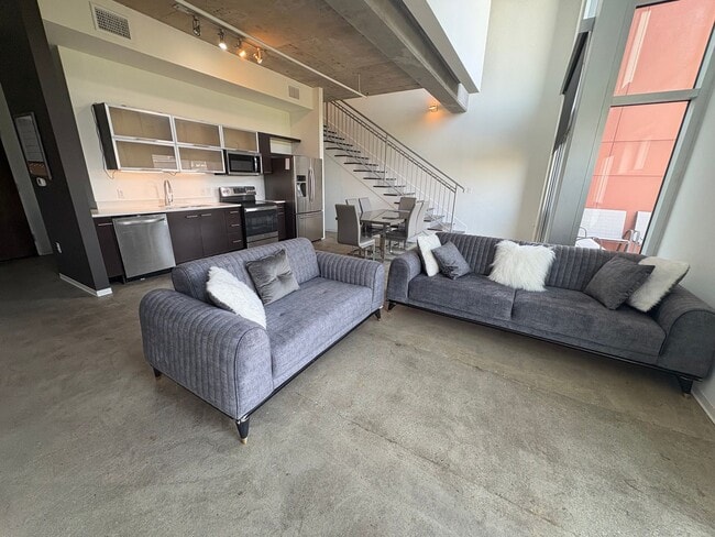 Photo - Oversized Loft With Downtown Views