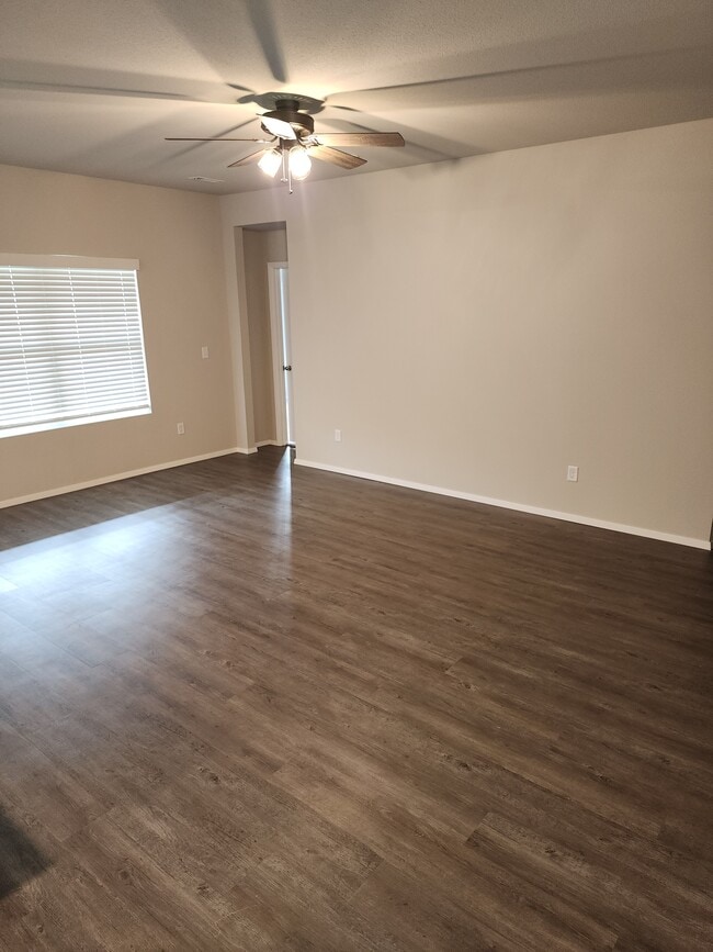 Photo - 1771 King Rd