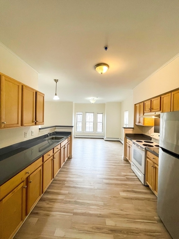 Building Photo - 12 Humphreys St Unit 8