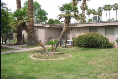 Urbana at Glenrosa - Urbana at Glenrosa Apartments