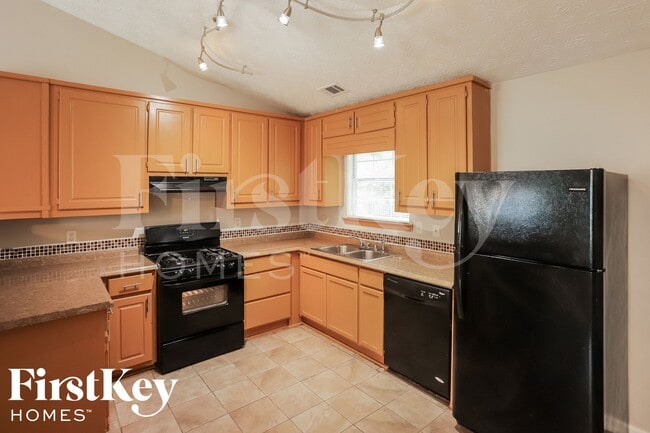 Photo - 480 E Lake Dr