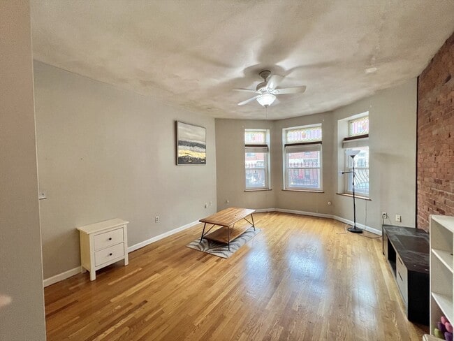 Photo - 65 Hemenway St Unidad 3
