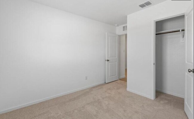 Photo - 3714 Chambray Dr
