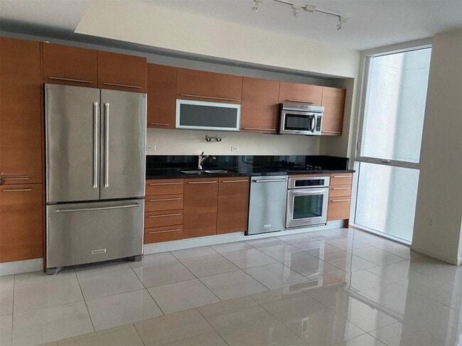 Building Photo - 244 Biscayne Blvd Unit 3305