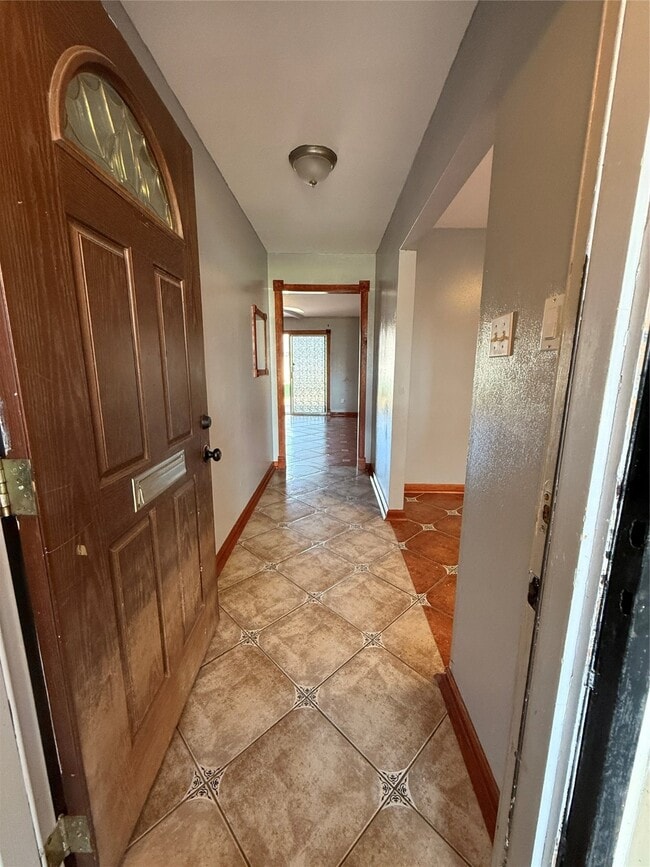 Photo - 10831 Overlea Dr