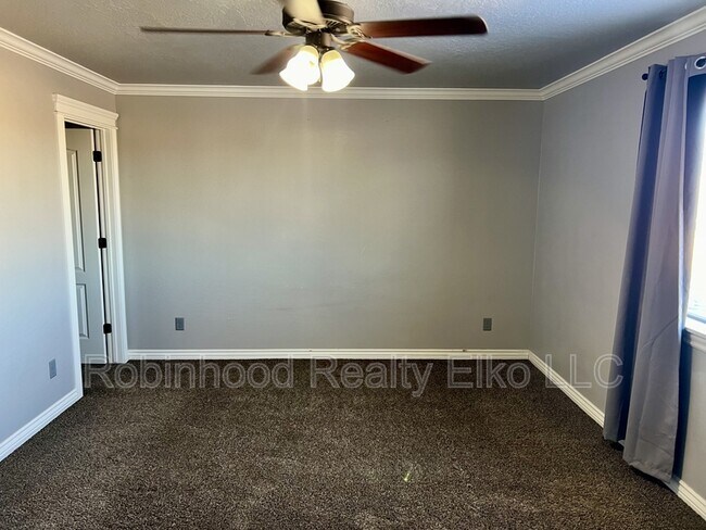 Photo - 758 Parkridge Pkwy