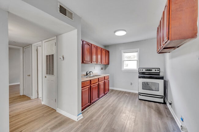 Building Photo - 1001 21st Street Ensley Unit B