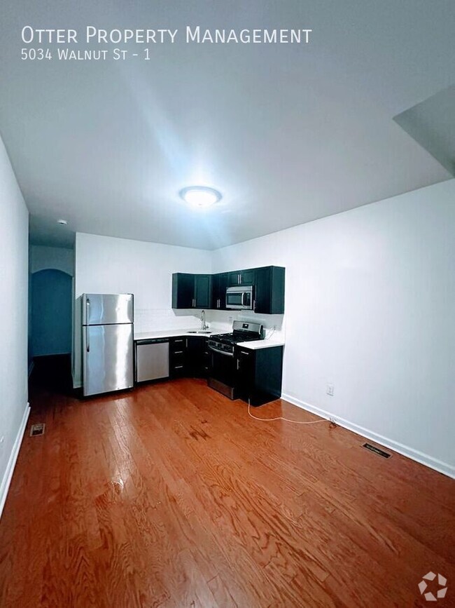 Building Photo - Charming 2BR/1BA with In-Unit Washer/Dryer... Unit 1 Rental