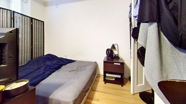 Photo - 658 W Briar Pl Unidad G