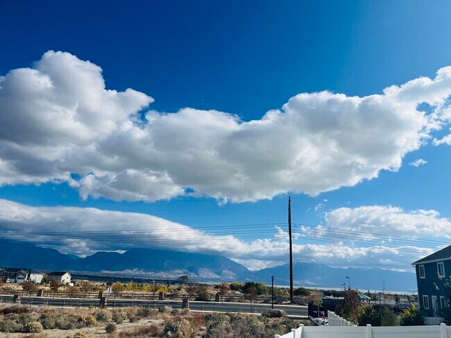 Photo - 4963 E Silver Ridge Rd Unit Upstairs