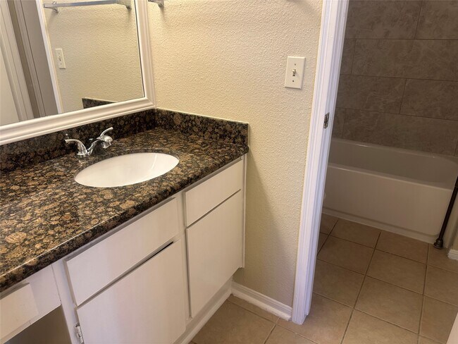 Photo - 2120 El Paseo St Unidad True