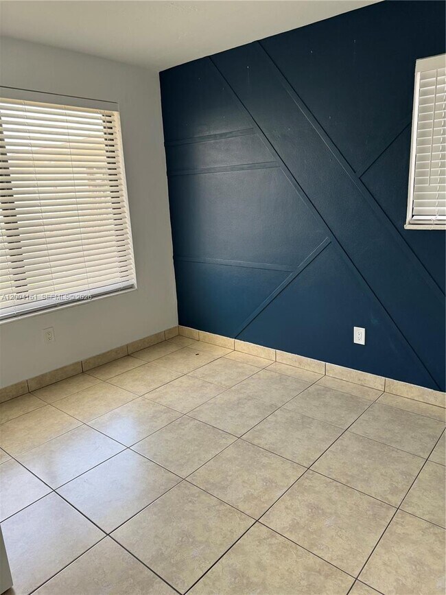 Photo - 8721 NW 11th St