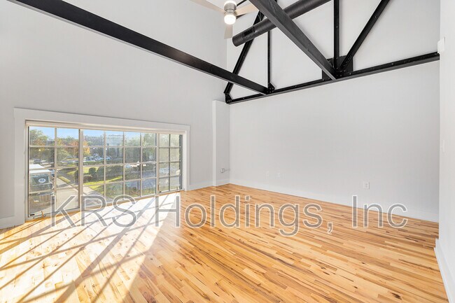 306 N Road St Unit 226