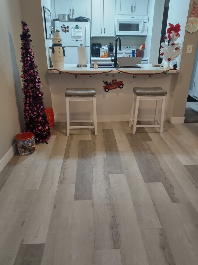 Kitchen - 1181 Edgcumbe Rd Unidad Robert Hogseth