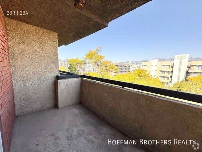Building Photo - 8726 Burton Way Unit 102 Rental