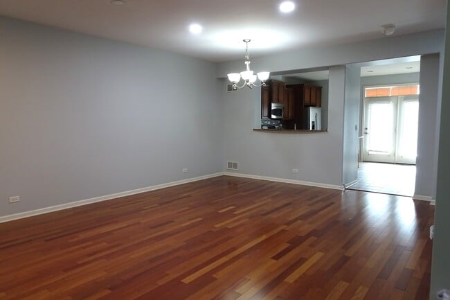 Photo - 2203 S Crambourne Way