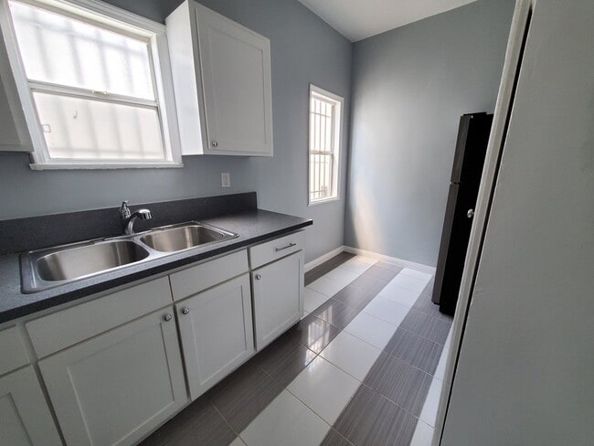 845 Sanborn Ave Unit 22