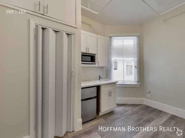 Building Photo - 124 Waverly Pl Unit 206 Rental
