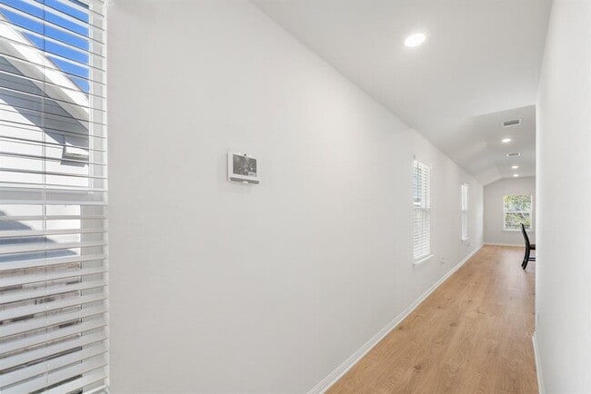 Photo - 177 Grey Slate Ave