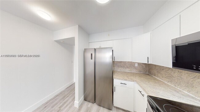 Photo - 501 SW 1st St Unit 607