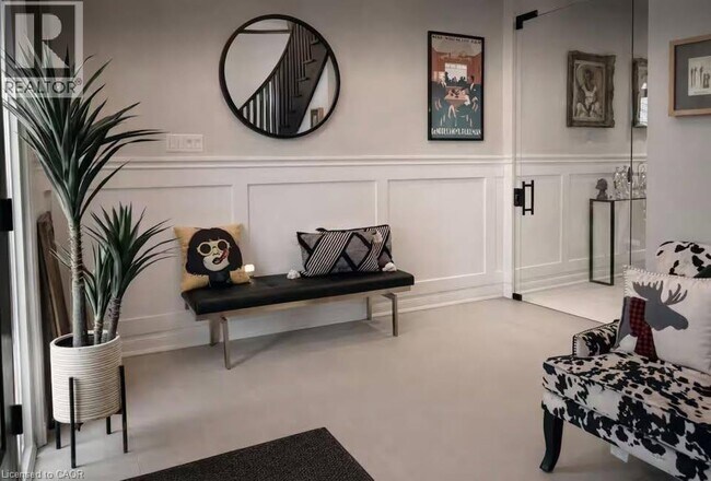 Photo - 170 Humphrey St