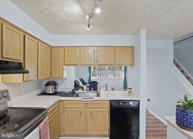 Photo - 1654 Devil Ln