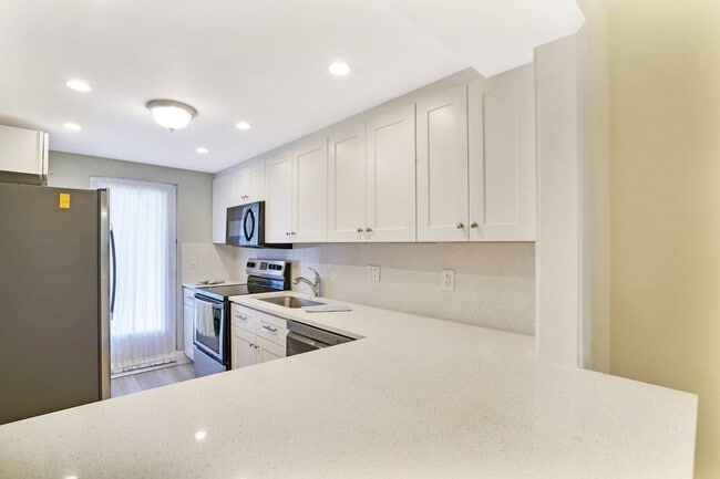 Photo - 4500 N Federal Hwy Unit 101A