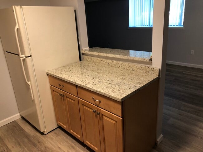 Photo - 2459 Brook Ledge Rd Unidad B11