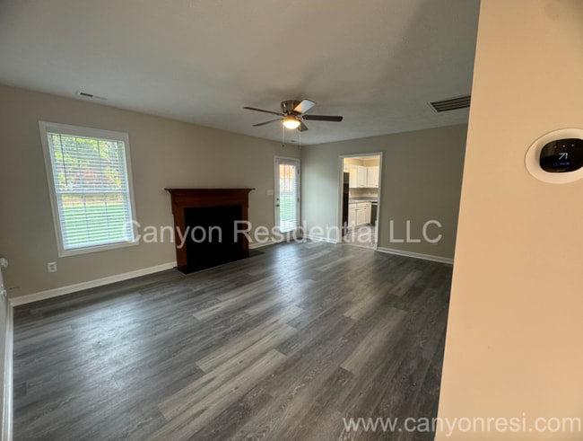 229 Lakeside Rd