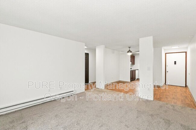 Photo - 14134 NE Sandy Blvd Unit D-08