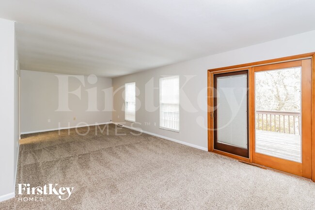 Photo - 7169 Woodland Cir