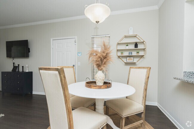 2BR, 2BA - 1,135SF - The Retreat - Dining Room