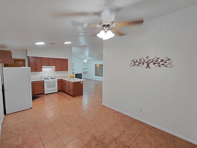 Photo - 936 Alameda St Unidad Main House