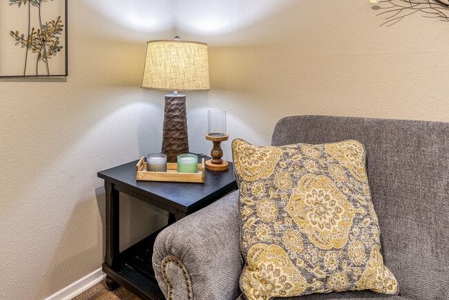 Canyon Club Apartments