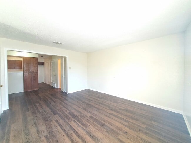 Photo - 6605 Park Pl Dr