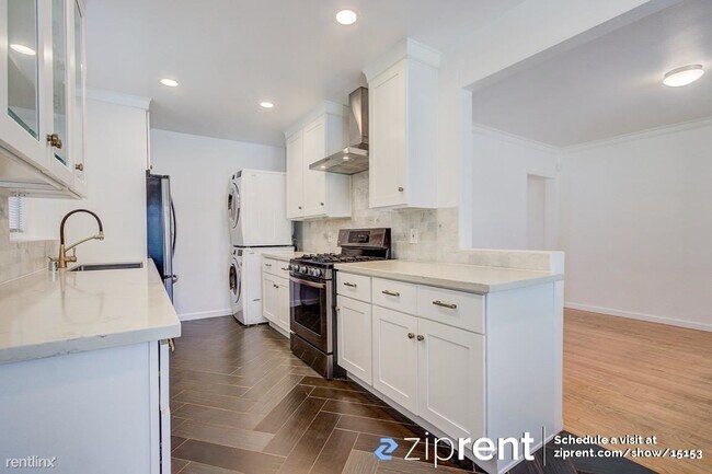 Photo - 3 br, 2 bath House - 9116 South Van Ness A...