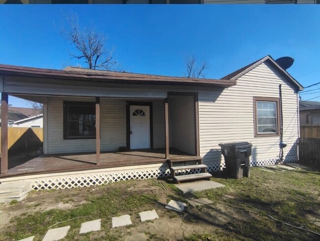 Building Photo - 7716 Appleton St