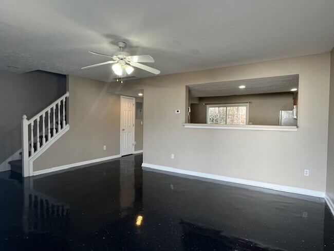1496 N Kinser Pike