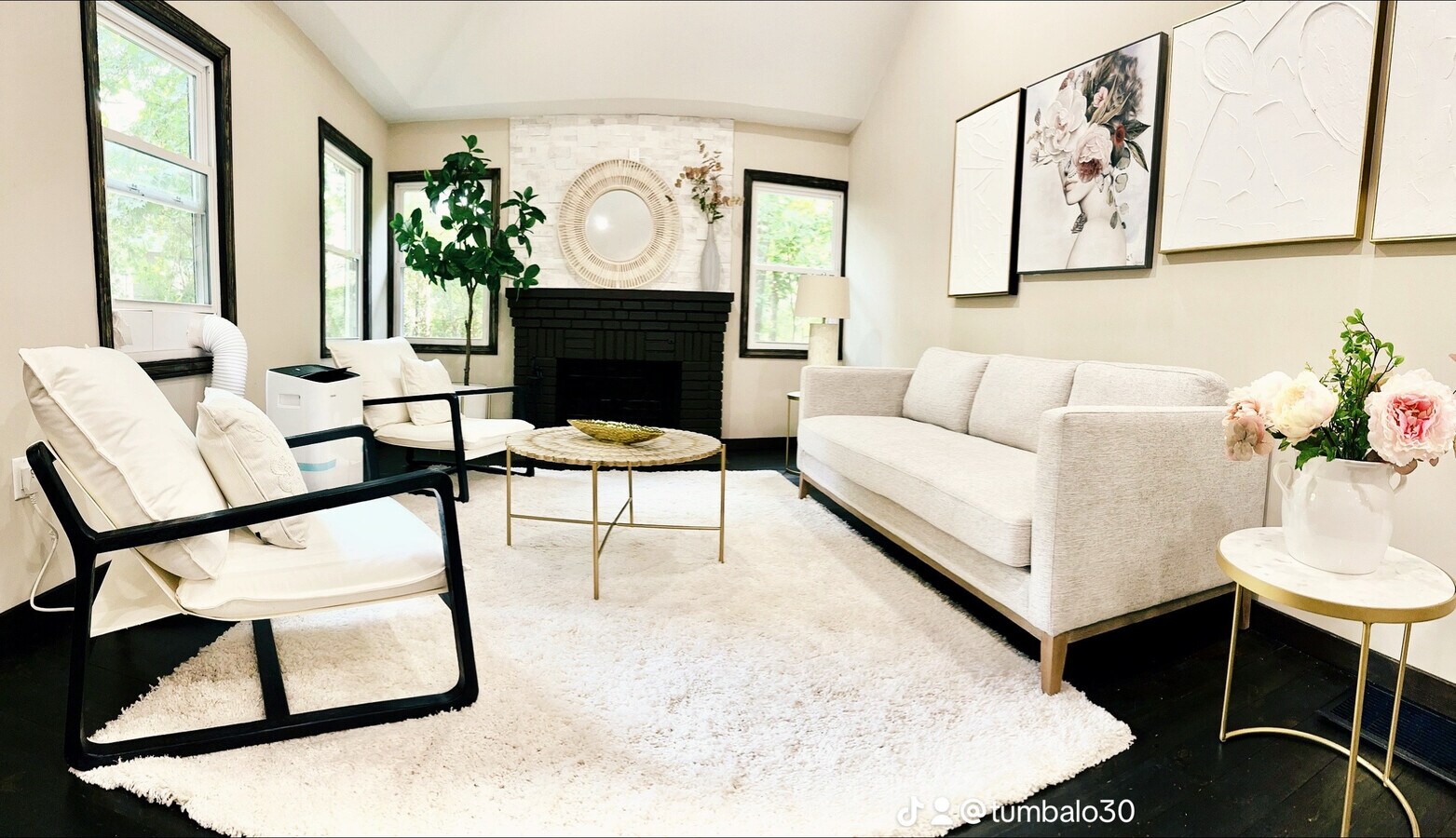 living room - 15 Greenview St