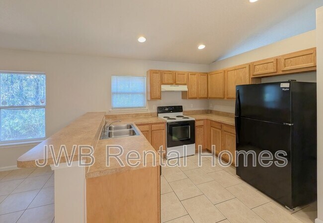 Photo - 8542 Maple St