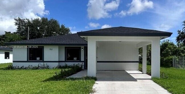 152 NW 18th St