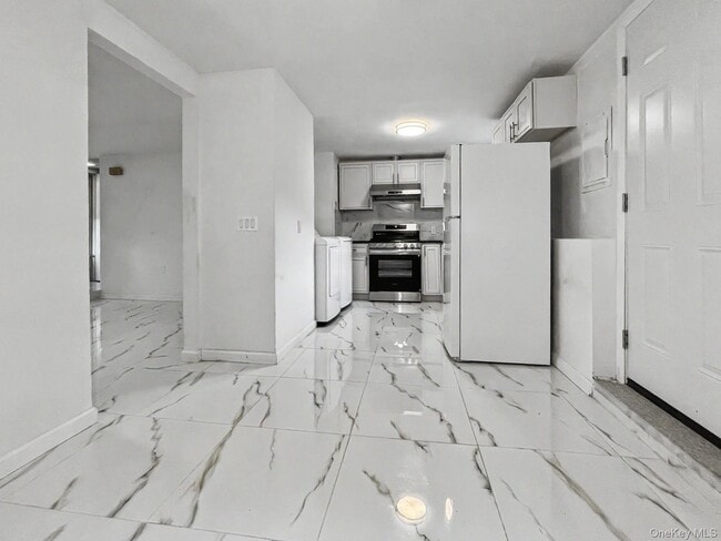 Photo - 1 Maple Ln