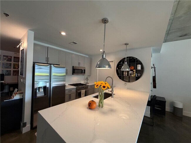 Photo - 845 Spring St NW Unit 524