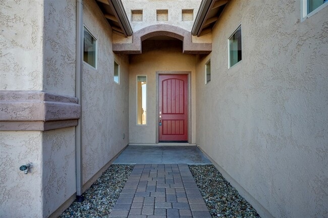 Photo - 3 Bedroom + Den, 2 Bath, 3 Car Garage Home for Rent in Granville!