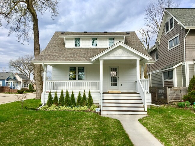 Building Photo - 203 Curry Ave Rental