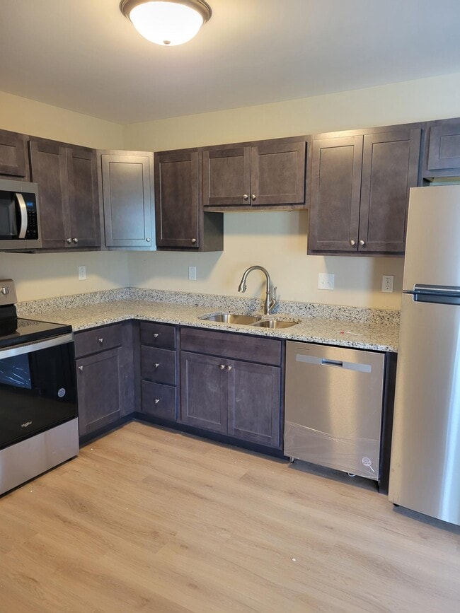Photo - 122 W Perry St Unit 122 W. Perry