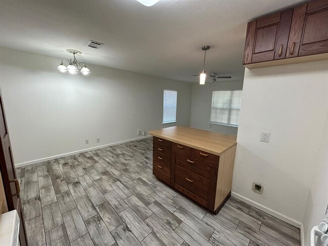 Photo - 6512 Linda Ln