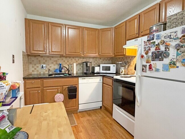 Photo - 1077 Chestnut St Unit 8