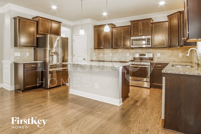 Photo - 307 Summerwalk Rd